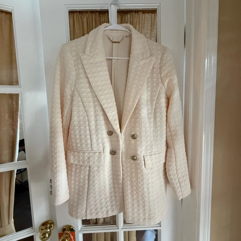 Chico's Cream Textured Blazer Chico Size “2” and US size 12. Like brand new - Picture 6 of 8